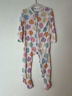 Posh Peanut 12-18 months Sea Shell Footie Sleeper